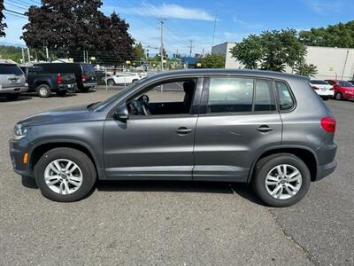 2012 Volkswagen Tiguan S   - Photo 2 - Portland, OR 97211