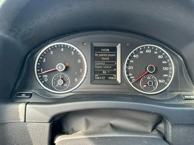 2012 Volkswagen Tiguan S   - Photo 17 - Portland, OR 97211