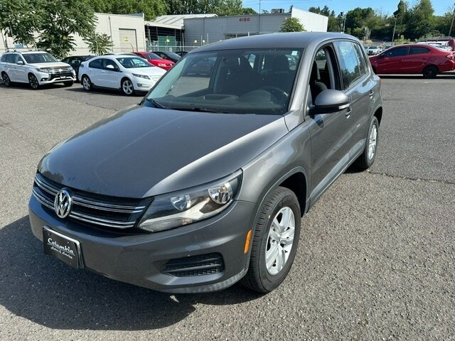 2012 Volkswagen Tiguan S   - Photo 1 - Portland, OR 97211
