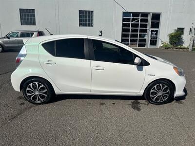 2014 Toyota Prius C One   - Photo 6 - Portland, OR 97211