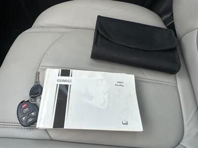 2007 GMC Acadia SLT-2 - Photo 23 - Portland, OR 97211