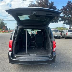 2018 Dodge Grand Caravan SE - Photo 16 - Portland, OR 97211