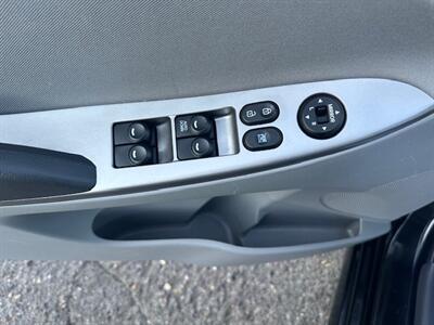 2015 Hyundai Accent GLS   - Photo 18 - Portland, OR 97211