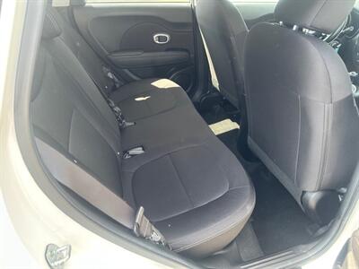 2015 Kia Soul - Photo 14 - Portland, OR 97211