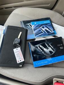 2010 Honda Civic Hybrid - Photo 18 - Portland, OR 97211