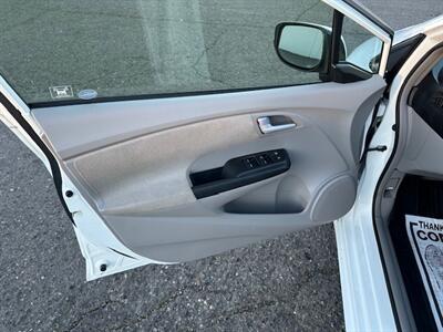 2013 Honda Insight EX  HYBRID - Photo 10 - Portland, OR 97211