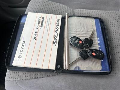 2006 Toyota Sienna CE 7 Passenger   - Photo 22 - Portland, OR 97211