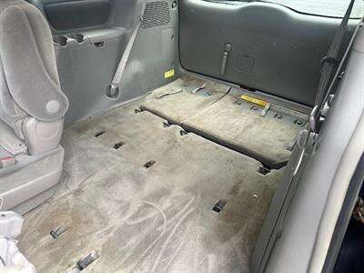 2006 Toyota Sienna CE 7 Passenger   - Photo 12 - Portland, OR 97211