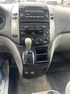 2006 Toyota Sienna CE 7 Passenger   - Photo 21 - Portland, OR 97211