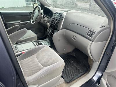 2006 Toyota Sienna CE 7 Passenger   - Photo 13 - Portland, OR 97211