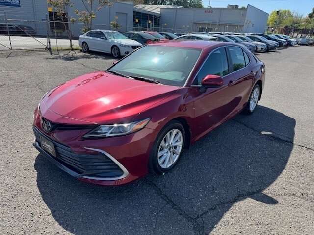 2022 Toyota Camry LE   - Photo 1 - Portland, OR 97211