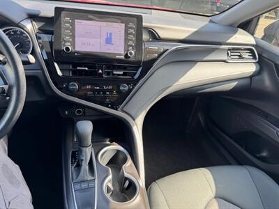 2022 Toyota Camry LE   - Photo 18 - Portland, OR 97211