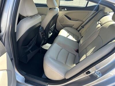 2015 Kia Optima EX   - Photo 11 - Portland, OR 97211