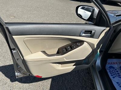 2015 Kia Optima EX   - Photo 10 - Portland, OR 97211