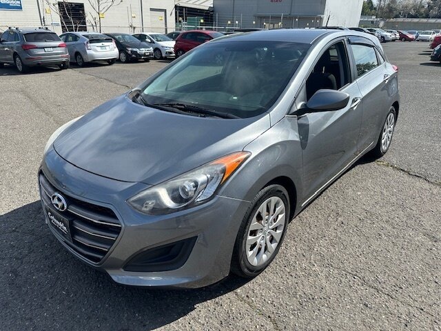 2016 Hyundai ELANTRA GT   - Photo 1 - Portland, OR 97211