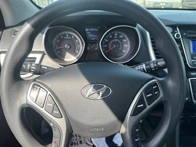 2016 Hyundai ELANTRA GT   - Photo 21 - Portland, OR 97211