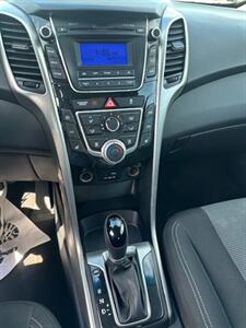 2016 Hyundai ELANTRA GT   - Photo 22 - Portland, OR 97211