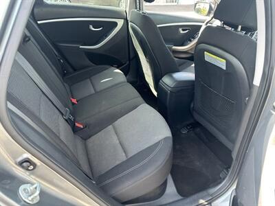 2016 Hyundai ELANTRA GT   - Photo 14 - Portland, OR 97211