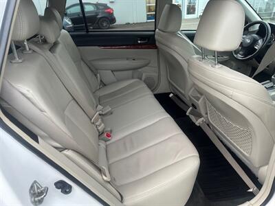 2012 Subaru Outback 2.5i Limited - Photo 14 - Portland, OR 97211