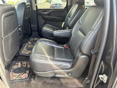 2011 Chevrolet Suburban LTZ   - Photo 11 - Portland, OR 97211
