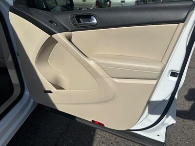 2015 Volkswagen Tiguan S - Photo 14 - Portland, OR 97211