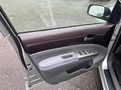 2005 Toyota Prius   - Photo 10 - Portland, OR 97211