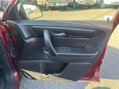 2015 GMC Acadia SLE-2 - Photo 14 - Portland, OR 97211