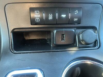 2015 GMC Acadia SLE-2 - Photo 24 - Portland, OR 97211