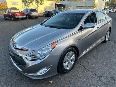 2013 Hyundai SONATA Hybrid   - Photo 1 - Portland, OR 97211