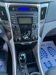 2013 Hyundai SONATA Hybrid   - Photo 21 - Portland, OR 97211