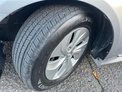 2013 Hyundai SONATA Hybrid   - Photo 19 - Portland, OR 97211