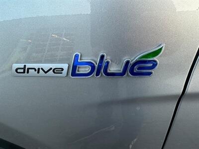 2013 Hyundai SONATA Hybrid   - Photo 18 - Portland, OR 97211