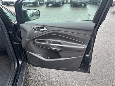 2016 Ford C-MAX Hybrid SE   - Photo 13 - Portland, OR 97211