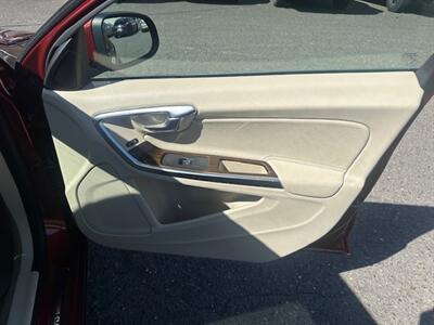 2013 Volvo S60 T5   - Photo 13 - Portland, OR 97211