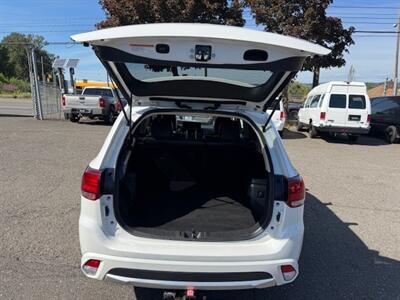 2018 Mitsubishi Outlander PHEV SEL - Photo 13 - Portland, OR 97211