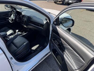2018 Mitsubishi Outlander PHEV SEL - Photo 15 - Portland, OR 97211