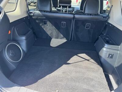 2018 Mitsubishi Outlander PHEV SEL - Photo 12 - Portland, OR 97211
