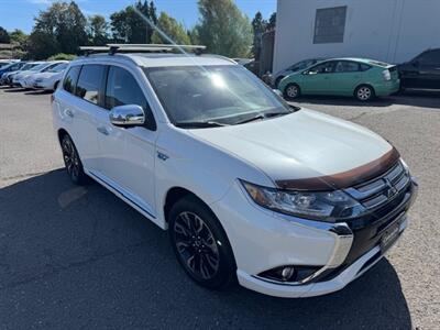 2018 Mitsubishi Outlander PHEV SEL - Photo 7 - Portland, OR 97211