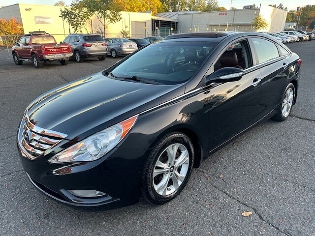 2011 Hyundai SONATA SE   - Photo 1 - Portland, OR 97211