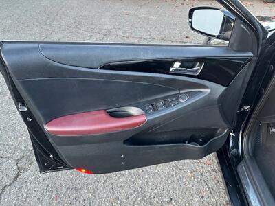 2011 Hyundai SONATA SE   - Photo 9 - Portland, OR 97211