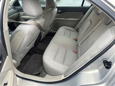 2010 Ford Fusion SE   - Photo 6 - Portland, OR 97211