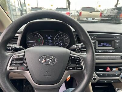 2017 Hyundai ELANTRA SE   - Photo 16 - Portland, OR 97211