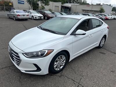 2017 Hyundai ELANTRA SE   - Photo 1 - Portland, OR 97211