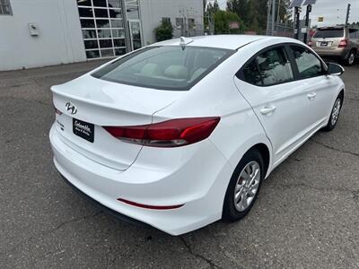 2017 Hyundai ELANTRA SE   - Photo 5 - Portland, OR 97211