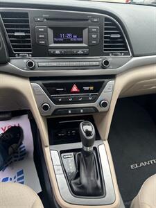 2017 Hyundai ELANTRA SE   - Photo 15 - Portland, OR 97211