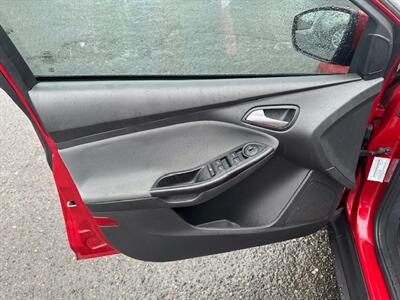 2012 Ford Focus SE   - Photo 10 - Portland, OR 97211