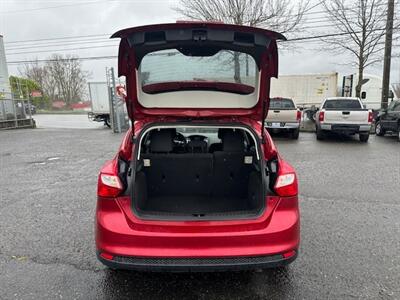 2012 Ford Focus SE   - Photo 16 - Portland, OR 97211