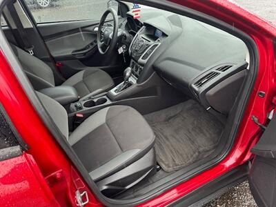 2012 Ford Focus SE   - Photo 12 - Portland, OR 97211
