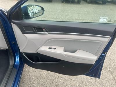 2017 Hyundai ELANTRA SE   - Photo 13 - Portland, OR 97211
