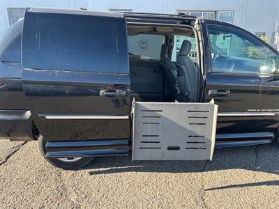 2006 Chrysler Town & Country Touring   - Photo 23 - Portland, OR 97211